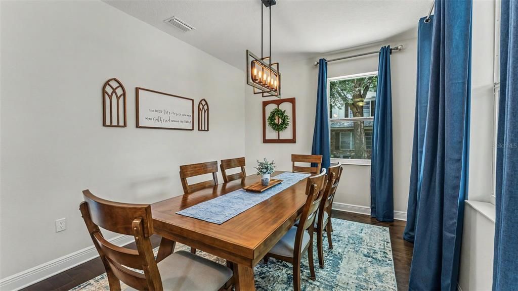 For Sale: $749,900 (4 beds, 3 baths, 2272 Square Feet)