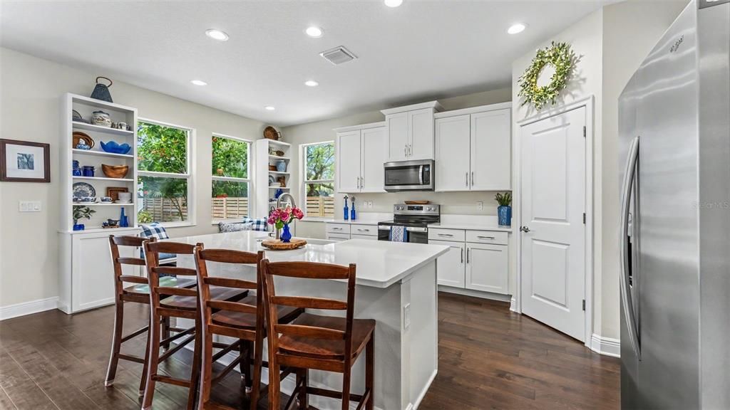 For Sale: $749,900 (4 beds, 3 baths, 2272 Square Feet)