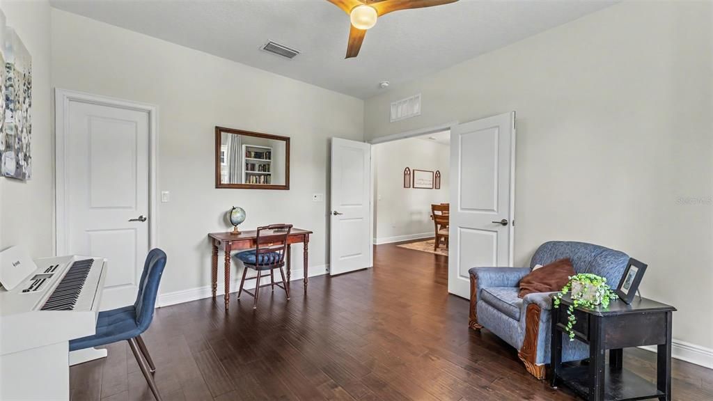 For Sale: $749,900 (4 beds, 3 baths, 2272 Square Feet)