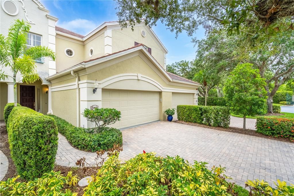 For Rent: $4,400 (2 beds, 2 baths, 1798 Square Feet)