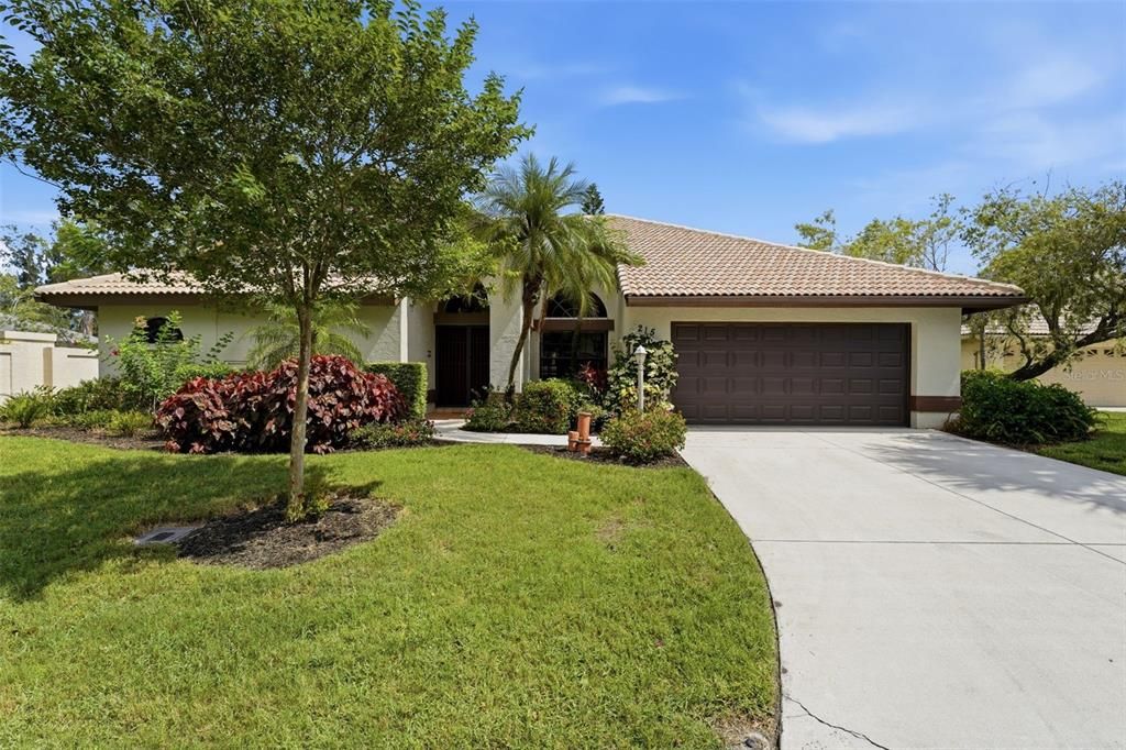 For Sale: $619,000 (3 beds, 2 baths, 2001 Square Feet)