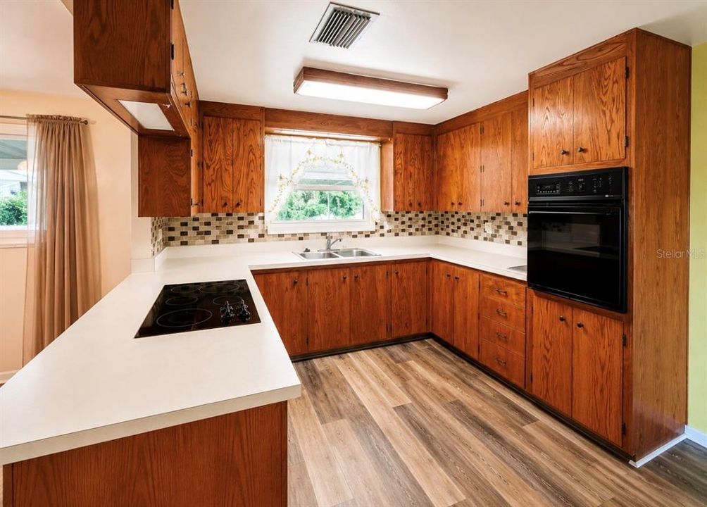 En Venta: $365,000 (3 camas, 2 baños, 1580 Pies cuadrados)