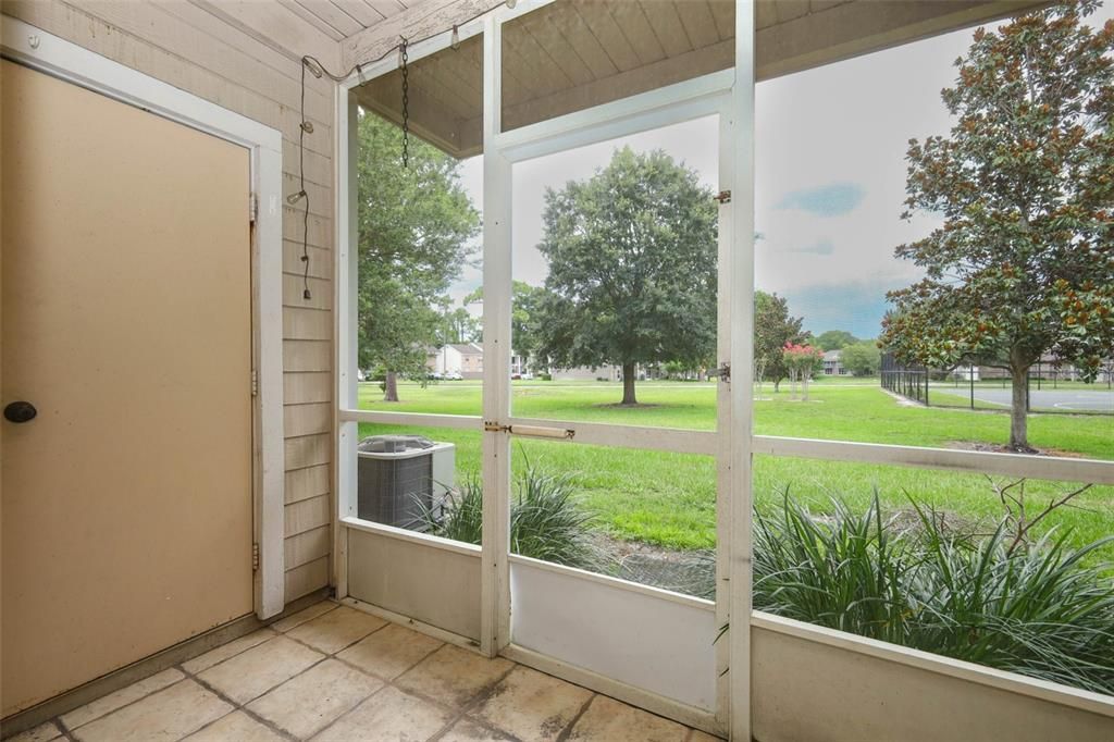 En Venta: $225,000 (2 camas, 2 baños, 1098 Pies cuadrados)