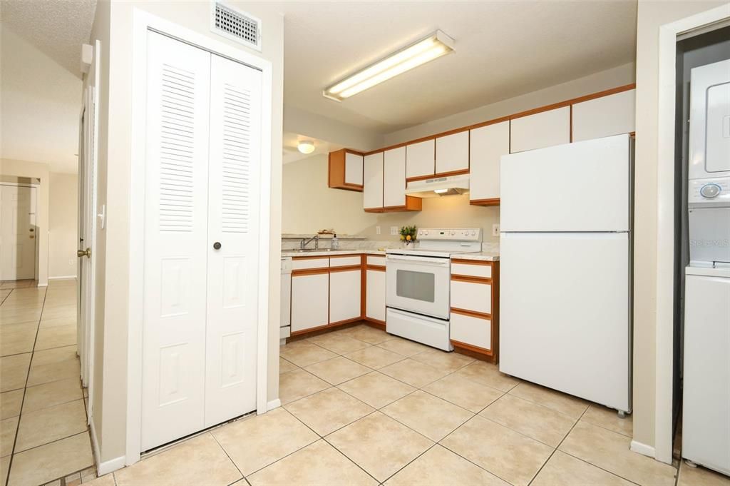 En Venta: $225,000 (2 camas, 2 baños, 1098 Pies cuadrados)