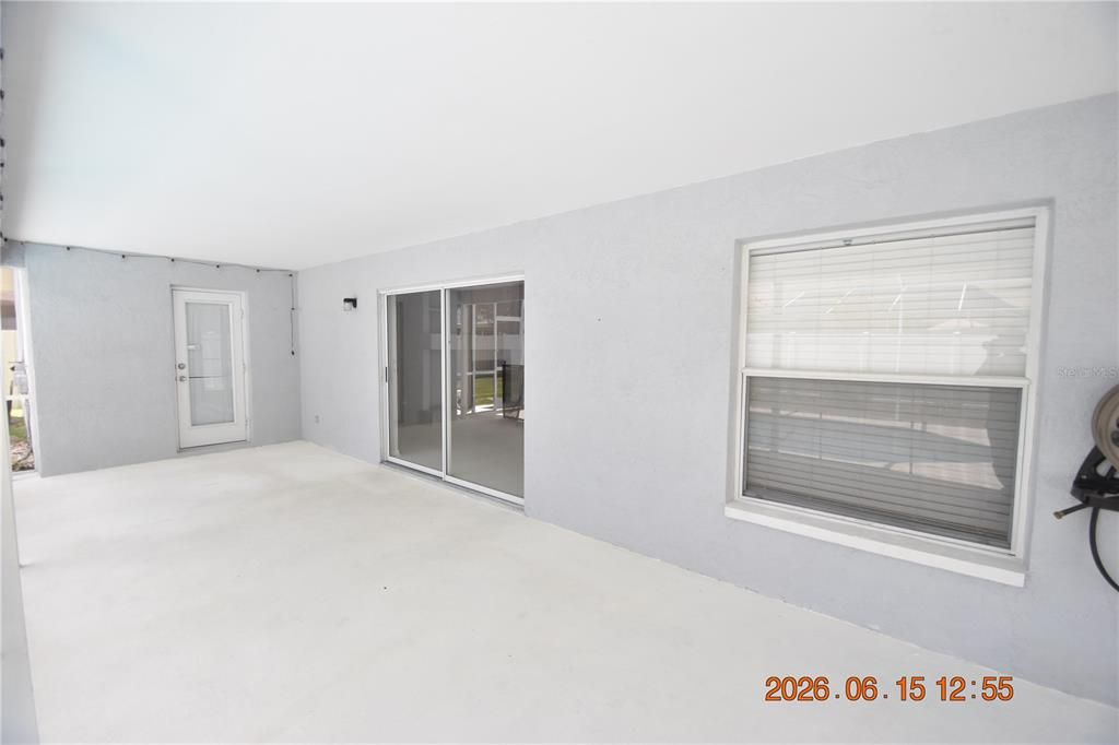 For Rent: $2,895 (3 beds, 2 baths, 2041 Square Feet)