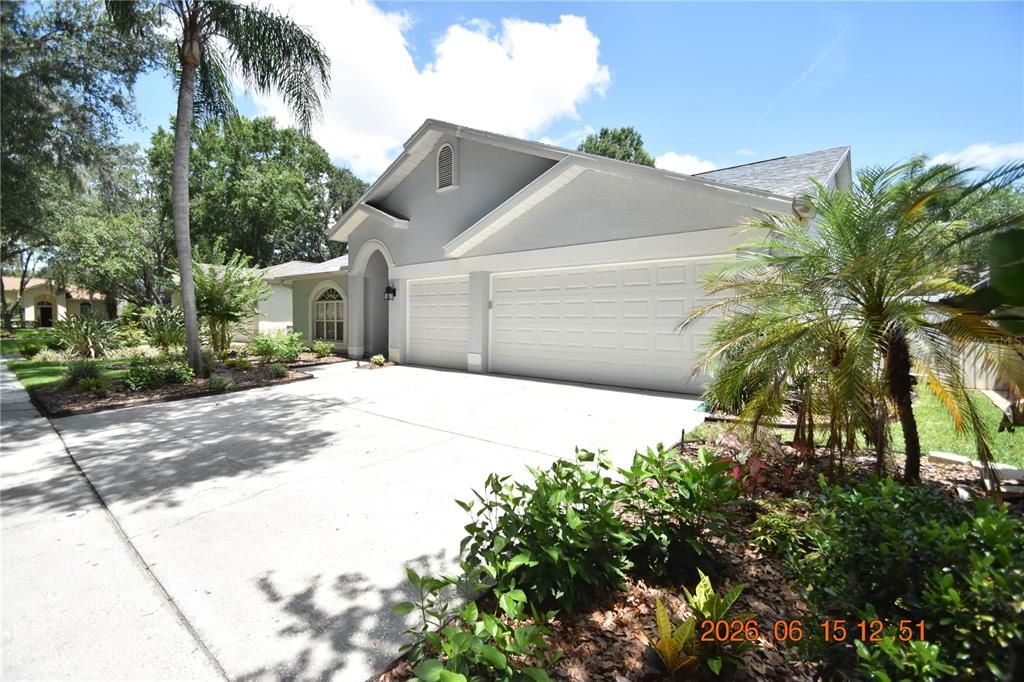 For Rent: $2,895 (3 beds, 2 baths, 2041 Square Feet)