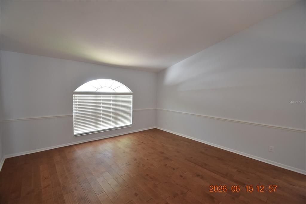 For Rent: $2,895 (3 beds, 2 baths, 2041 Square Feet)