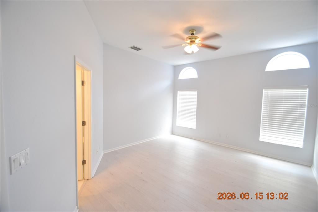For Rent: $2,895 (3 beds, 2 baths, 2041 Square Feet)