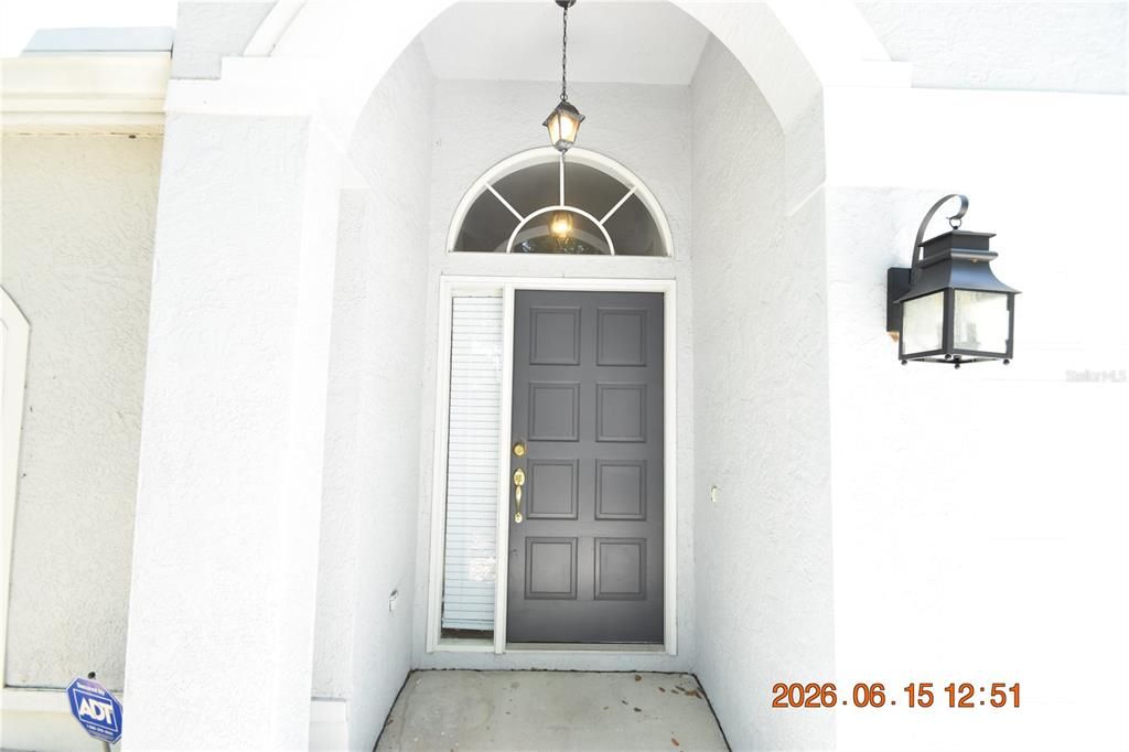 For Rent: $2,895 (3 beds, 2 baths, 2041 Square Feet)
