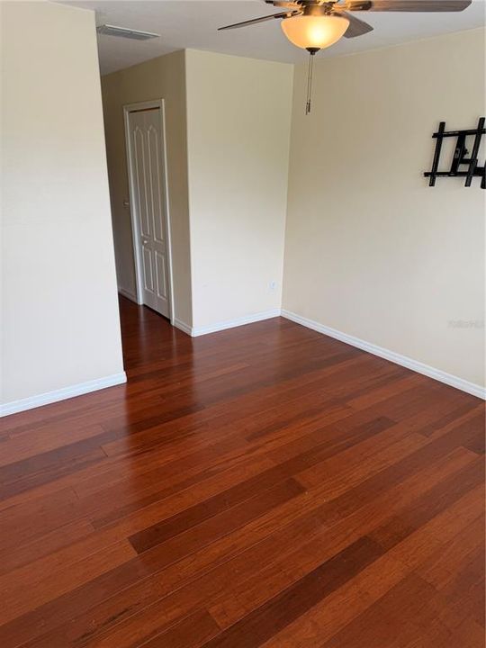 For Sale: $345,999 (3 beds, 2 baths, 1829 Square Feet)