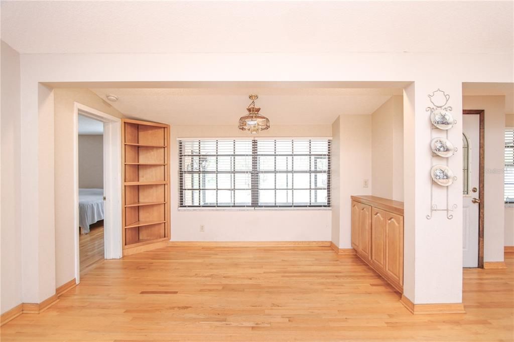 For Sale: $525,000 (3 beds, 2 baths, 2109 Square Feet)