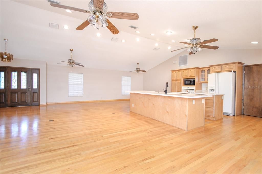 For Sale: $525,000 (3 beds, 2 baths, 2109 Square Feet)