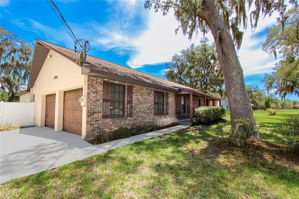 For Sale: $525,000 (3 beds, 2 baths, 2109 Square Feet)