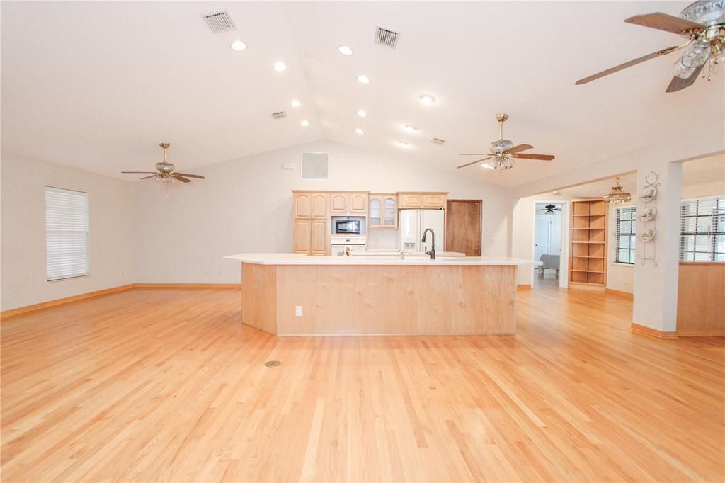 For Sale: $525,000 (3 beds, 2 baths, 2109 Square Feet)