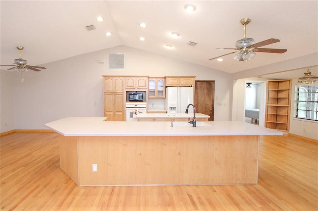 For Sale: $525,000 (3 beds, 2 baths, 2109 Square Feet)
