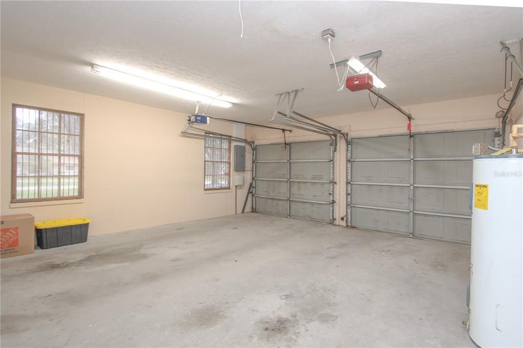 For Sale: $525,000 (3 beds, 2 baths, 2109 Square Feet)