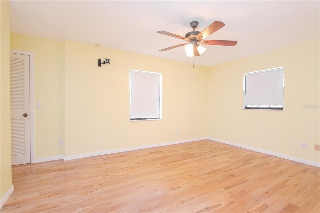 For Sale: $525,000 (3 beds, 2 baths, 2109 Square Feet)
