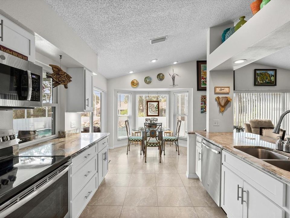 For Sale: $365,000 (2 beds, 2 baths, 1883 Square Feet)