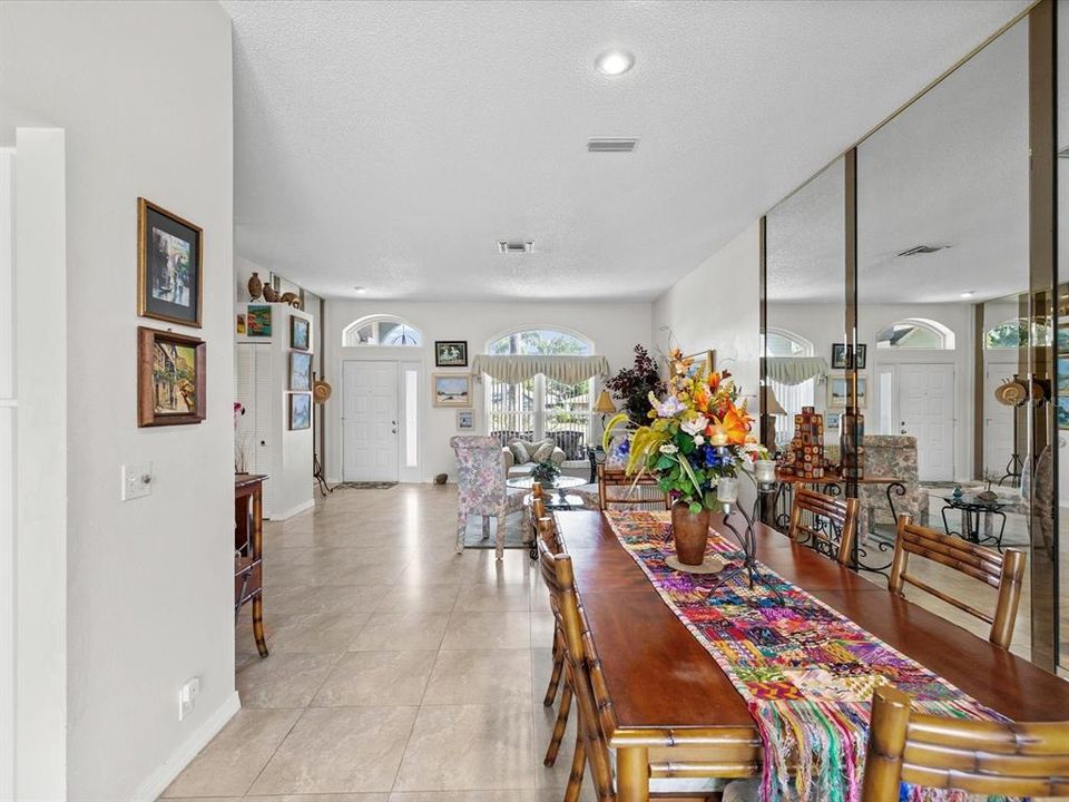 For Sale: $365,000 (2 beds, 2 baths, 1883 Square Feet)