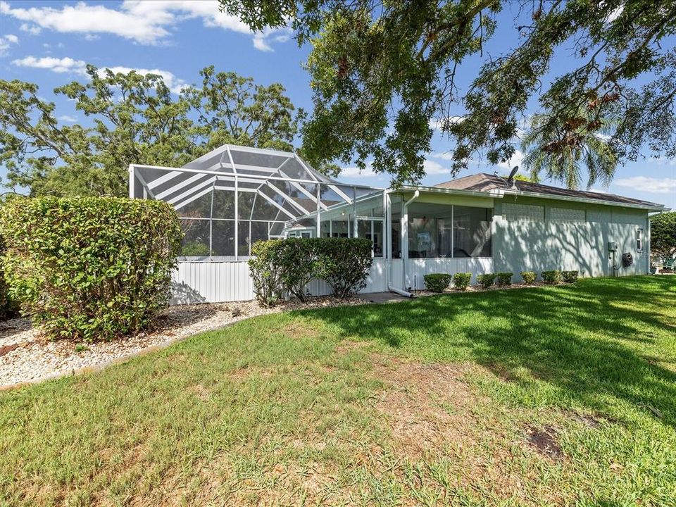 For Sale: $365,000 (2 beds, 2 baths, 1883 Square Feet)