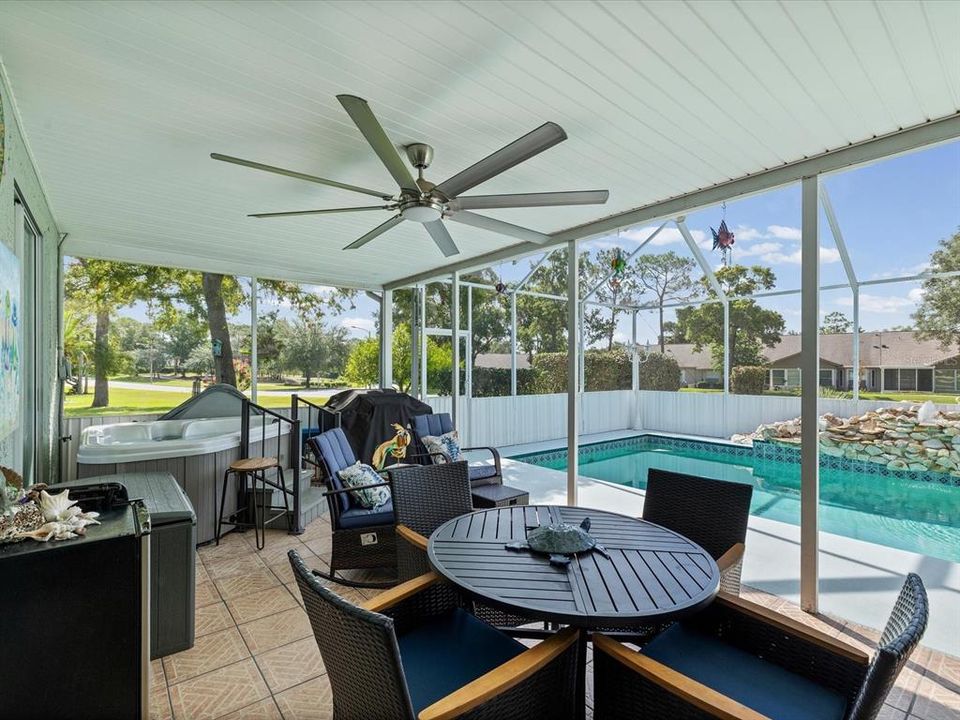 For Sale: $365,000 (2 beds, 2 baths, 1883 Square Feet)