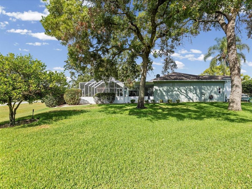 For Sale: $365,000 (2 beds, 2 baths, 1883 Square Feet)