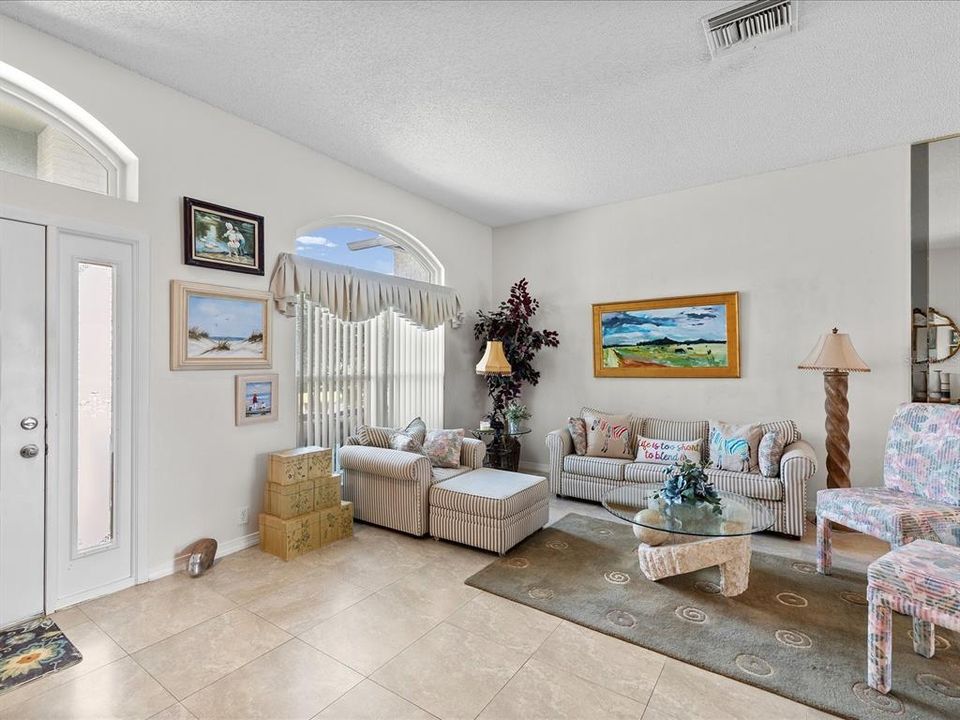 For Sale: $365,000 (2 beds, 2 baths, 1883 Square Feet)