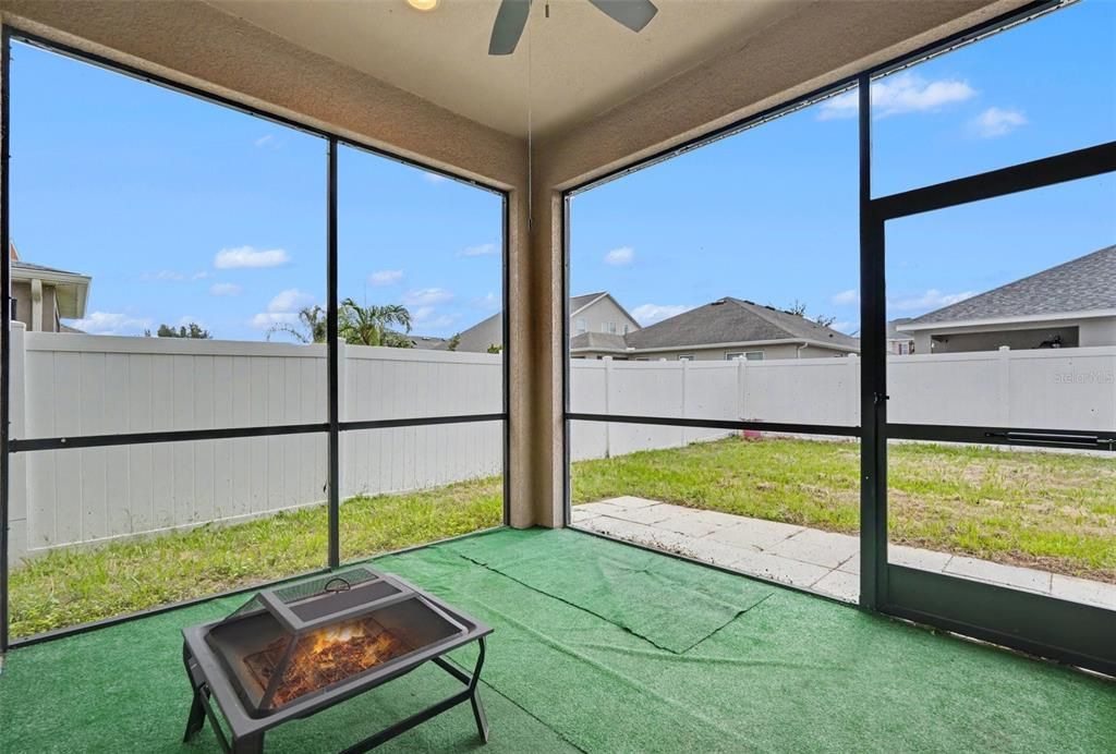 For Sale: $425,000 (4 beds, 3 baths, 2410 Square Feet)