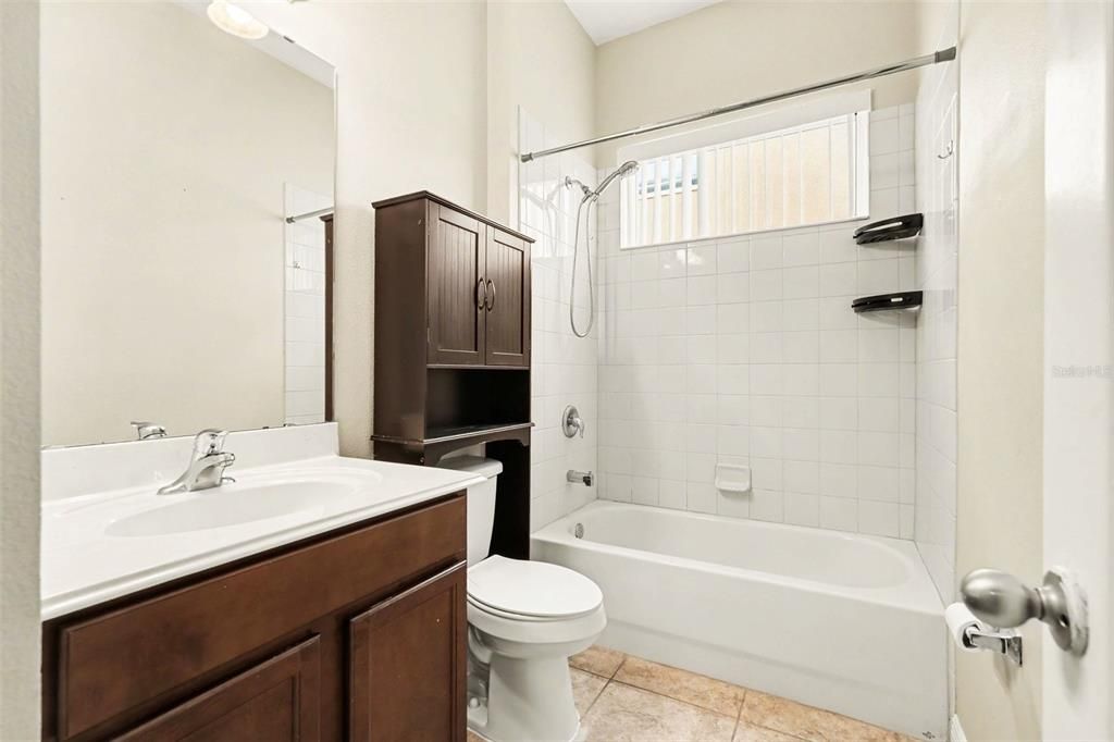 For Sale: $425,000 (4 beds, 3 baths, 2410 Square Feet)