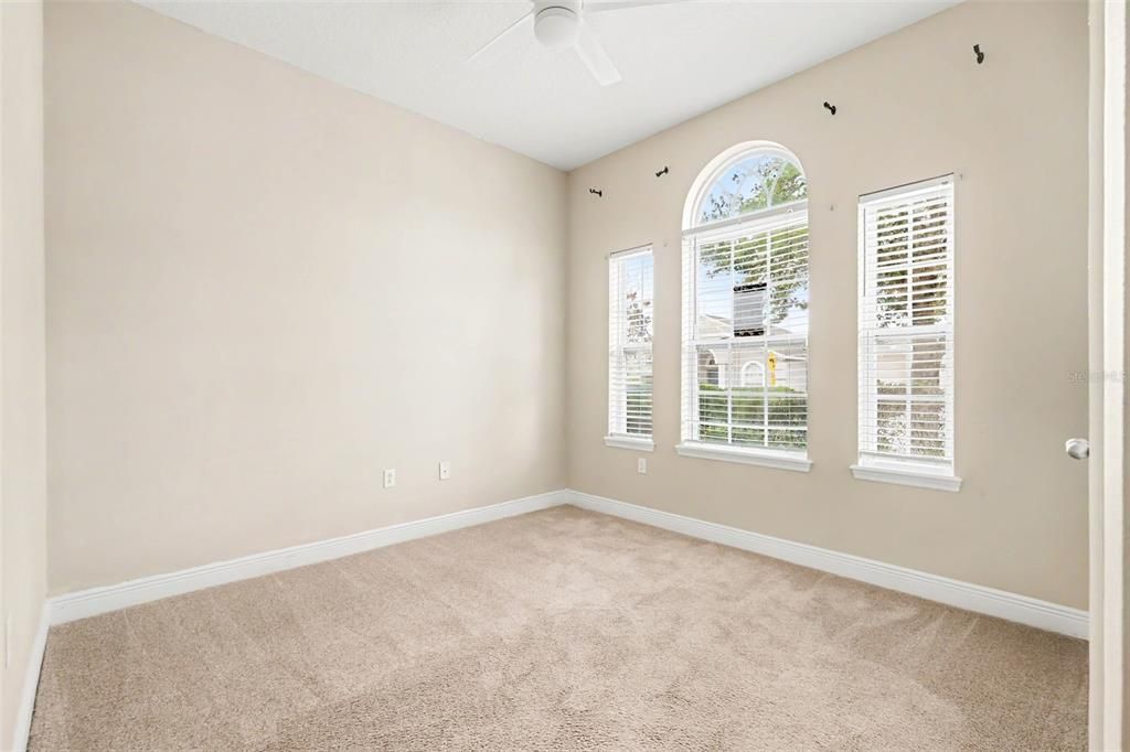 For Sale: $425,000 (4 beds, 3 baths, 2410 Square Feet)