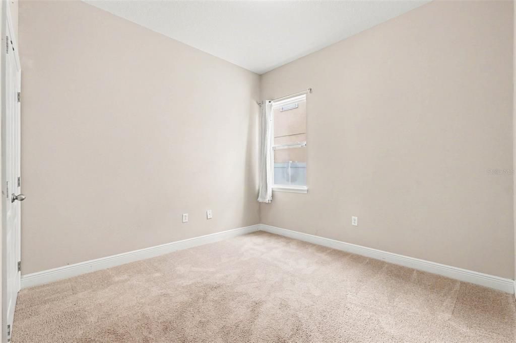 For Sale: $425,000 (4 beds, 3 baths, 2410 Square Feet)