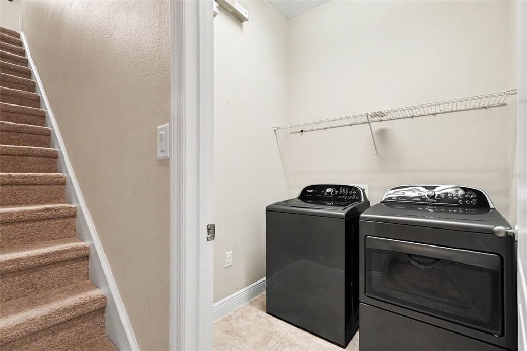 For Sale: $425,000 (4 beds, 3 baths, 2410 Square Feet)