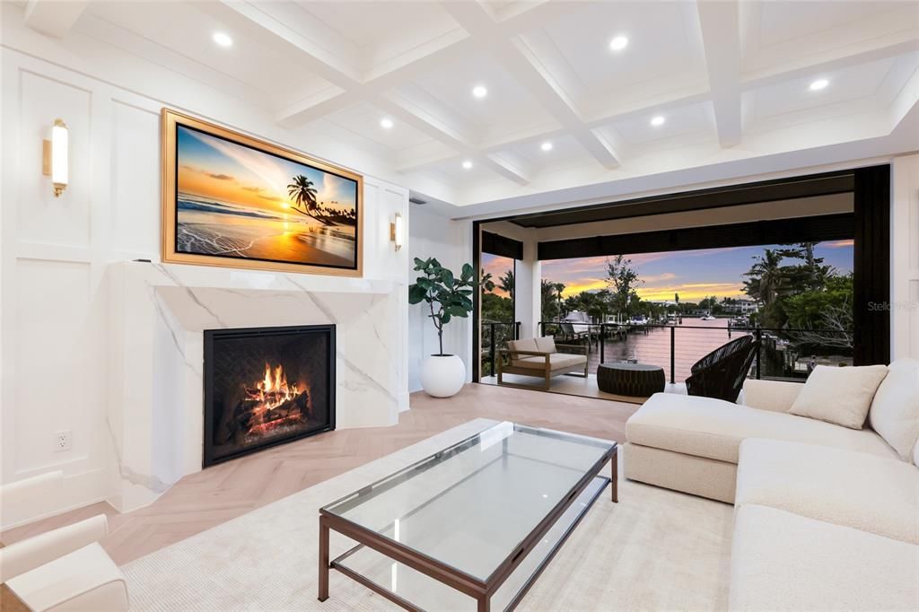 For Sale: $8,995,000 (5 beds, 5 baths, 3700 Square Feet)