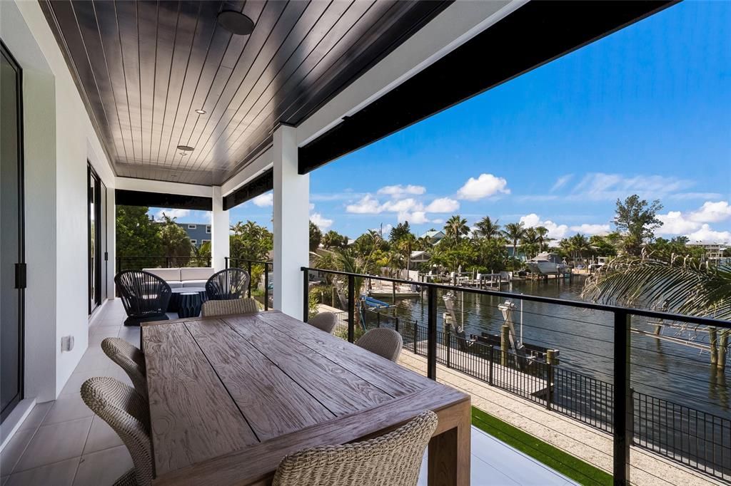 For Sale: $8,995,000 (5 beds, 5 baths, 3700 Square Feet)