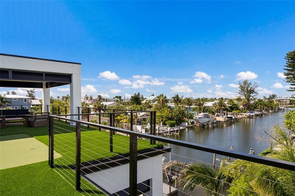 For Sale: $8,995,000 (5 beds, 5 baths, 3700 Square Feet)
