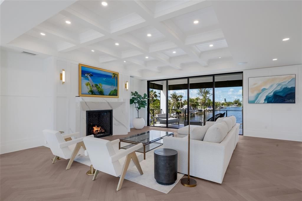 For Sale: $8,995,000 (5 beds, 5 baths, 3700 Square Feet)