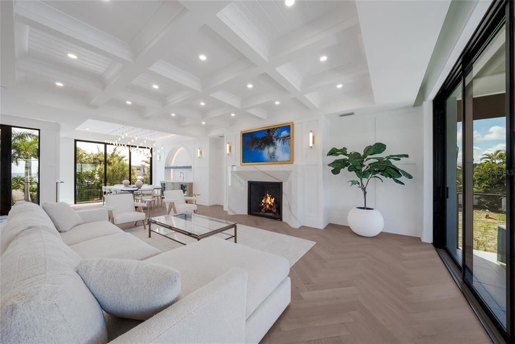 For Sale: $8,995,000 (5 beds, 5 baths, 3700 Square Feet)