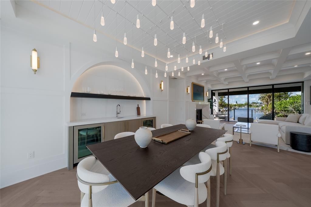 For Sale: $8,995,000 (5 beds, 5 baths, 3700 Square Feet)