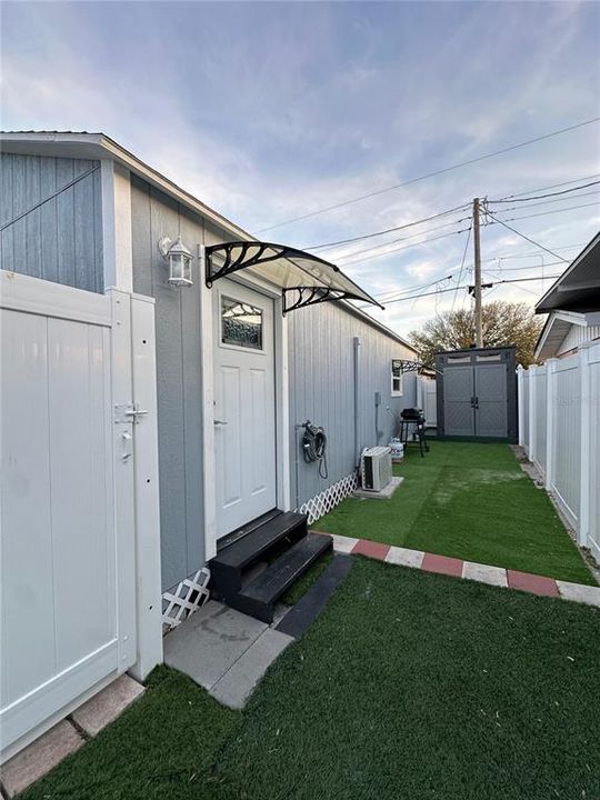 В аренду: $1,700 (2 спален, 1 ванн, 400 Квадратных фут)