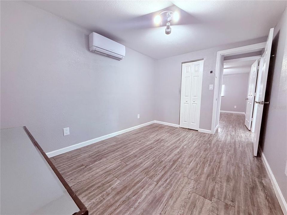 В аренду: $1,700 (2 спален, 1 ванн, 400 Квадратных фут)
