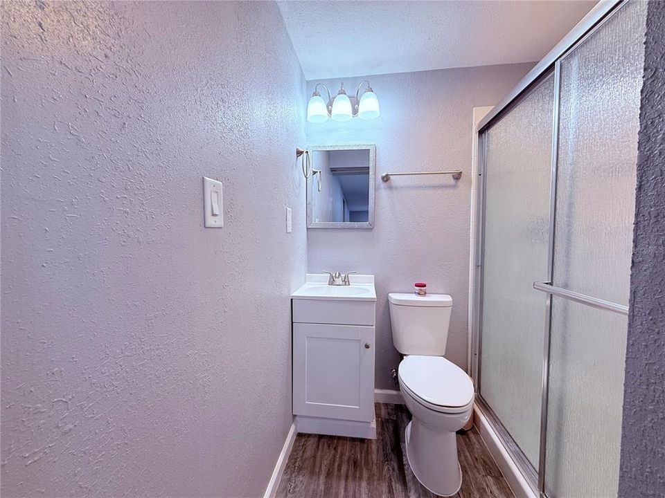 В аренду: $1,700 (2 спален, 1 ванн, 400 Квадратных фут)