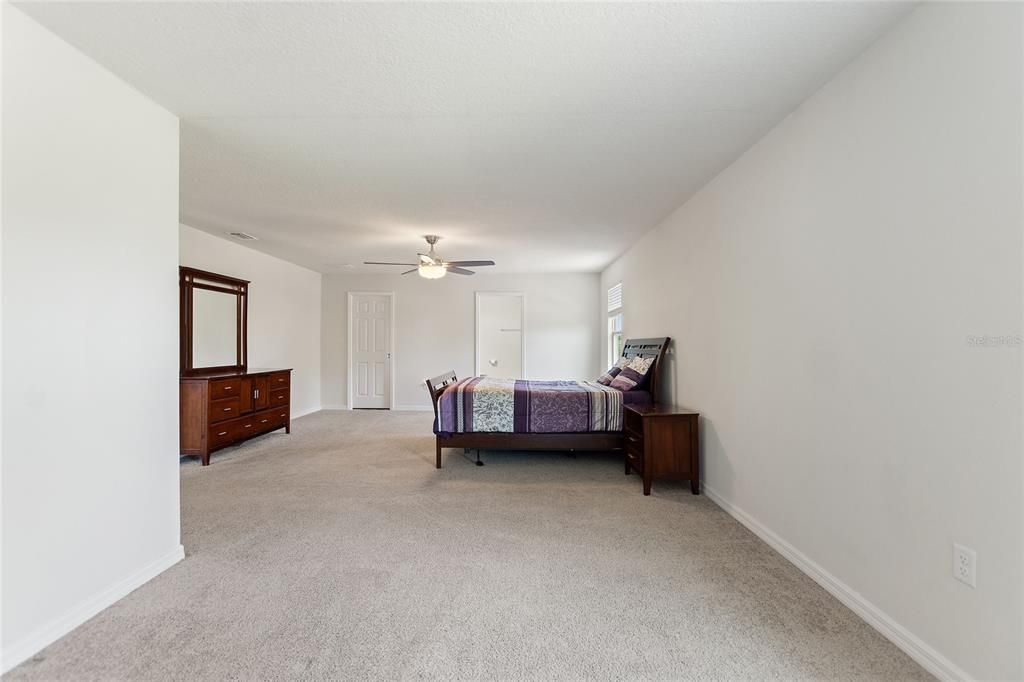 For Rent: $4,500 (4 beds, 2 baths, 3297 Square Feet)