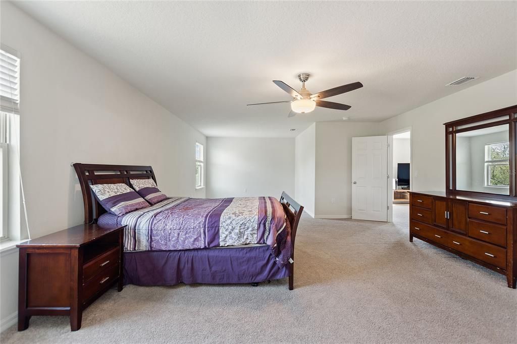 For Rent: $4,500 (4 beds, 2 baths, 3297 Square Feet)