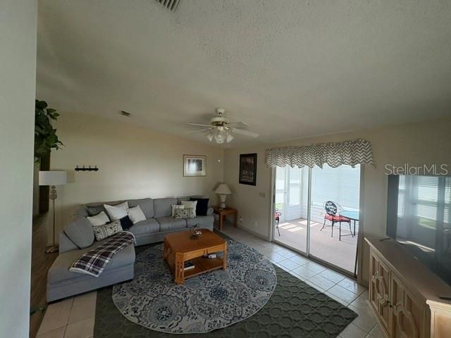For Rent: $3,000 (2 beds, 2 baths, 1346 Square Feet)