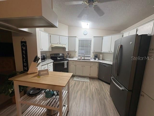 For Rent: $3,000 (2 beds, 2 baths, 1346 Square Feet)