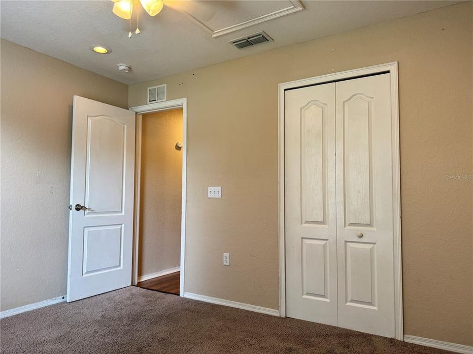 For Rent: $1,900 (3 beds, 2 baths, 1725 Square Feet)