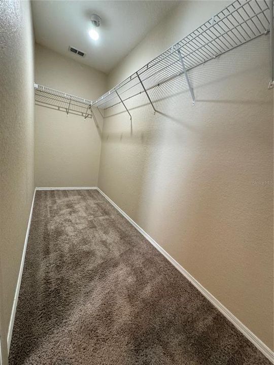 For Rent: $1,900 (3 beds, 2 baths, 1725 Square Feet)