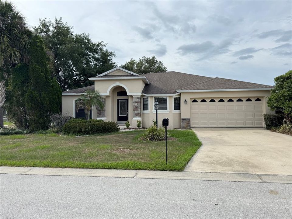 For Rent: $1,900 (3 beds, 2 baths, 1725 Square Feet)