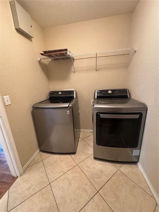 For Rent: $1,900 (3 beds, 2 baths, 1725 Square Feet)