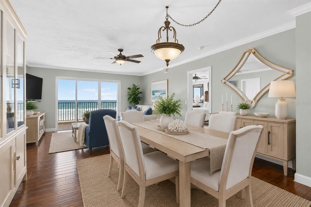 For Sale: $925,000 (3 beds, 3 baths, 2337 Square Feet)